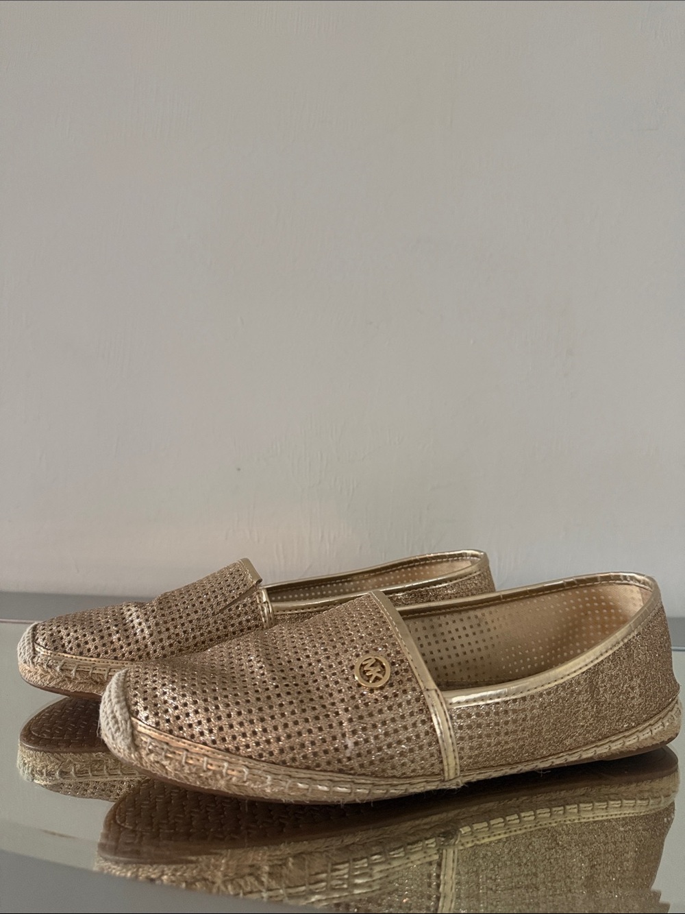 MICHAEL KORS Kendrick Pale Gold Perforated Espadrille Flats Women’s Size 9 - Picture 8 of 15